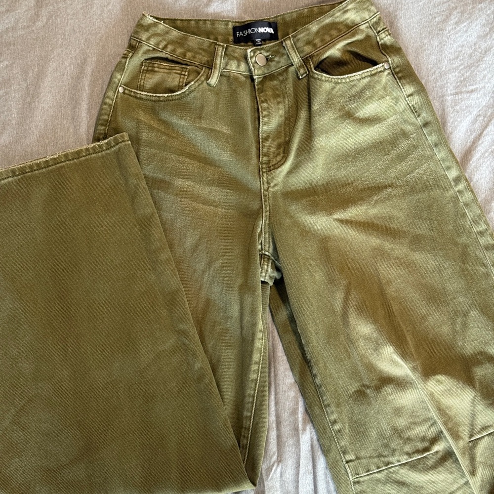 Olive Green High-Waisted Wide-Leg Jeans